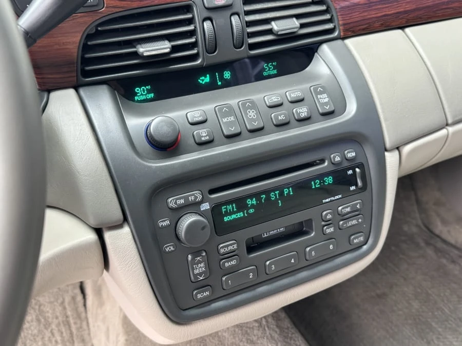 2001 Cadillac DeVille 8th Gen - Image 9 of 11