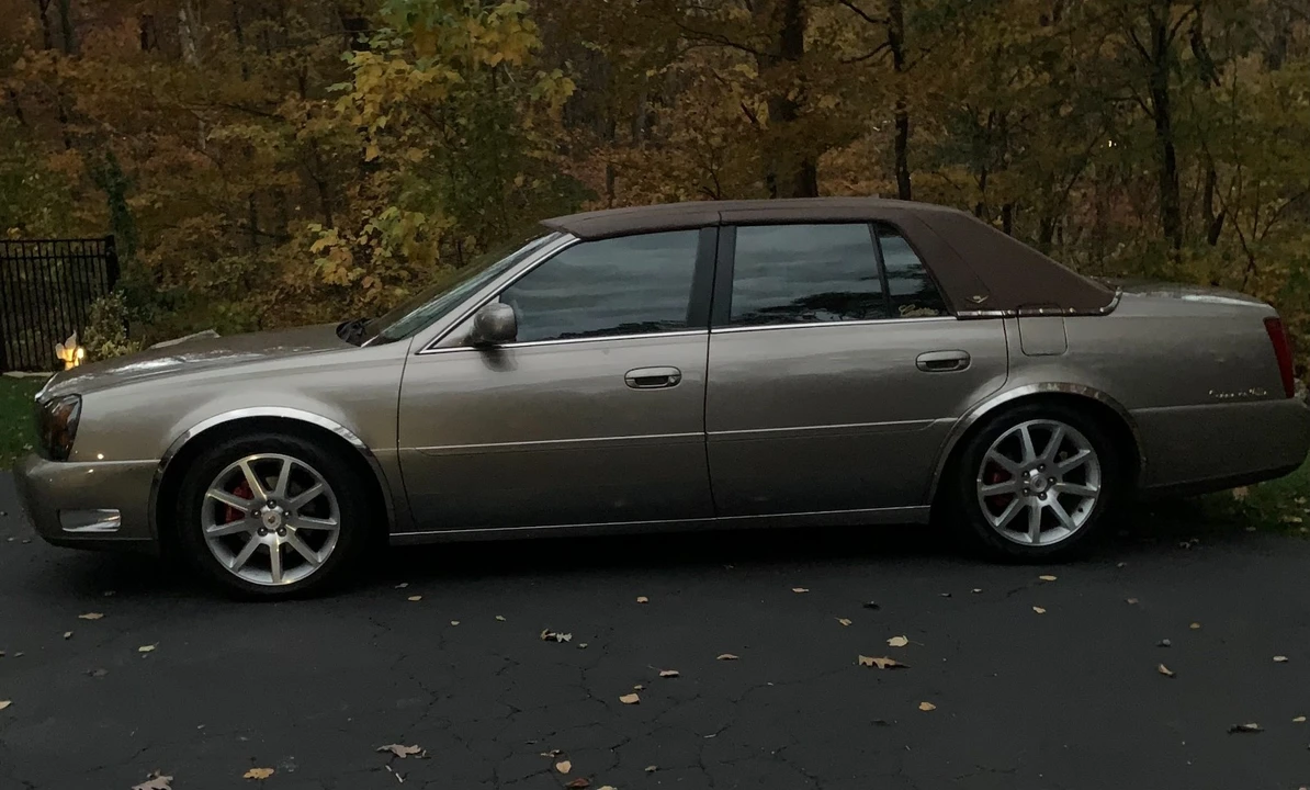 2001 Cadillac DeVille 8th Gen - Image 6 of 16