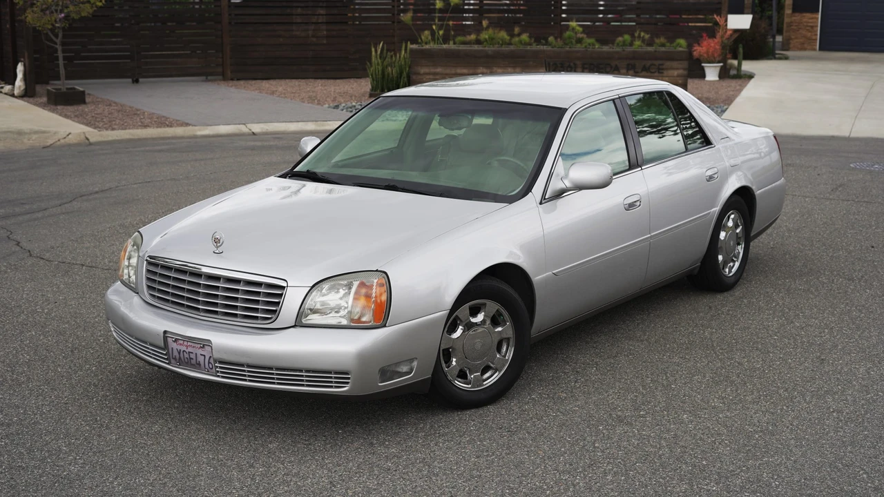 2001 Cadillac DeVille 8th Gen - Image 5 of 31