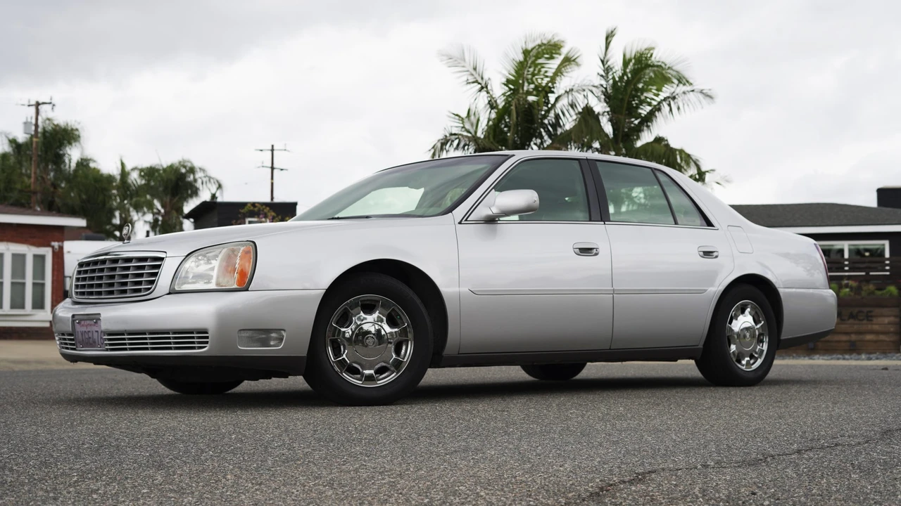 2001 Cadillac DeVille 8th Gen - Image 8 of 31