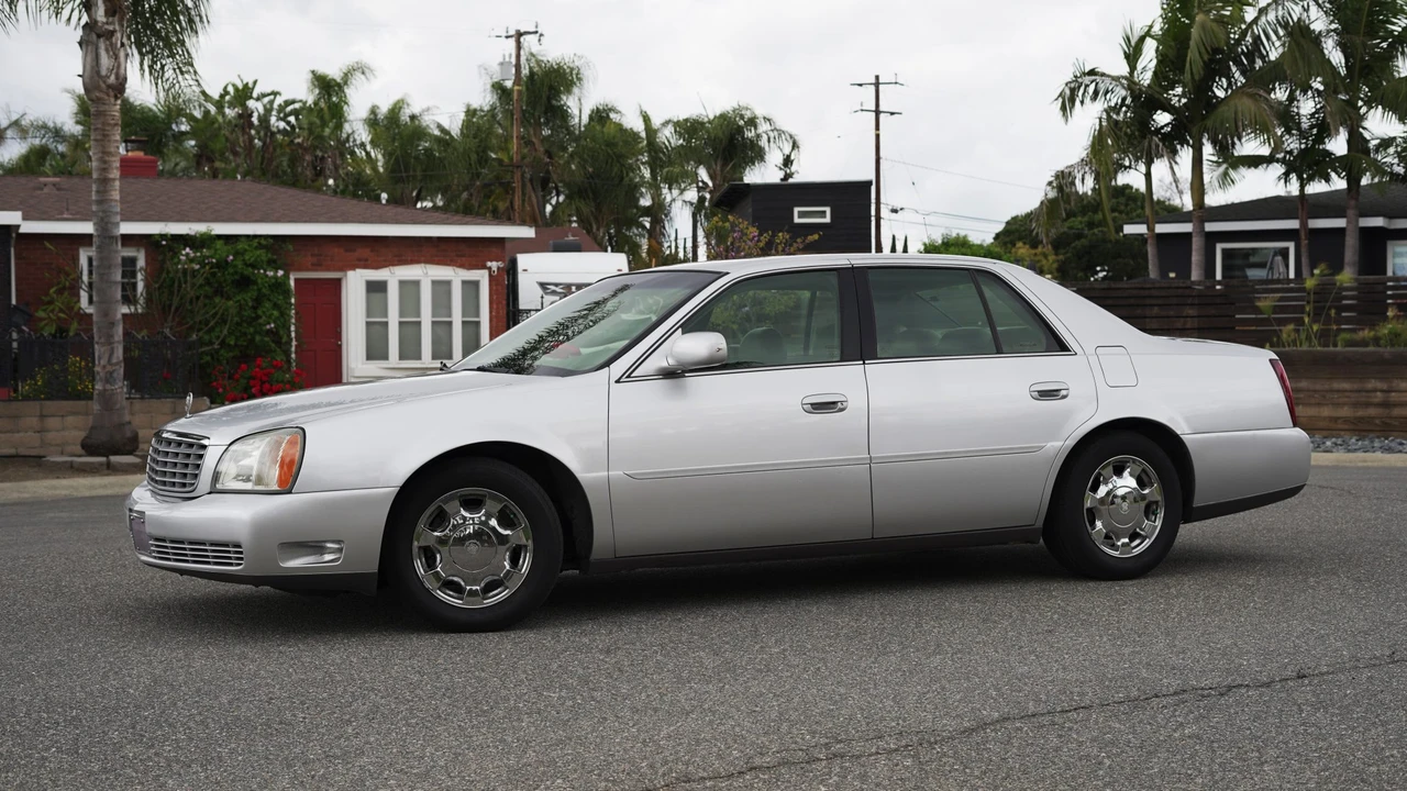 2001 Cadillac DeVille 8th Gen - Image 12 of 31