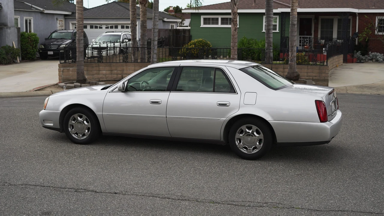 2001 Cadillac DeVille 8th Gen - Image 19 of 31