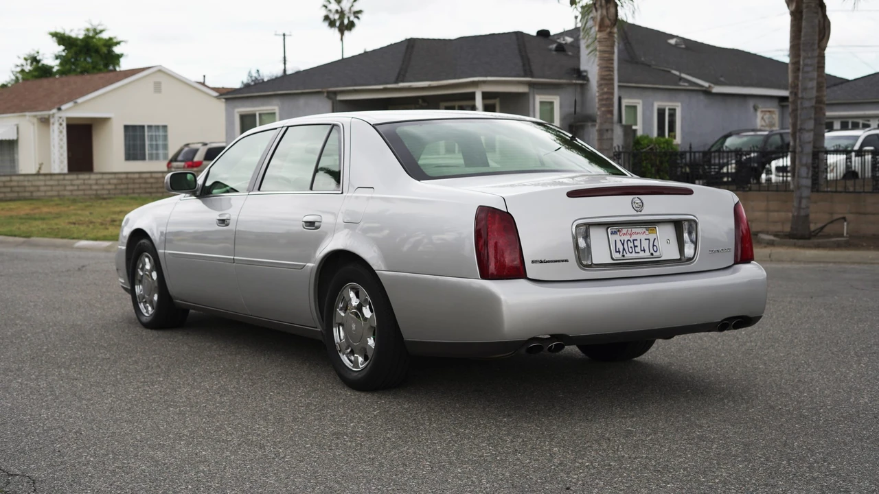 2001 Cadillac DeVille 8th Gen - Image 24 of 31