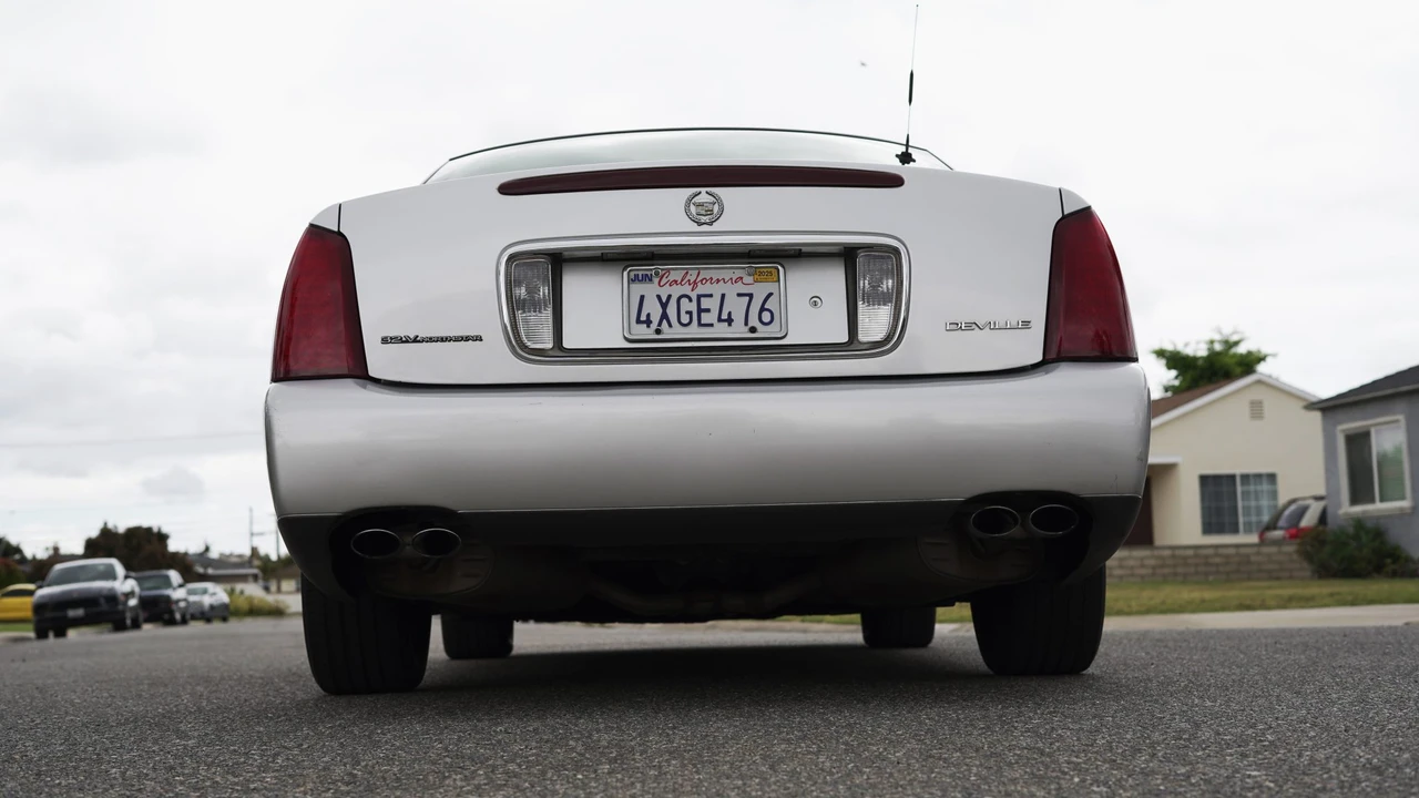 2001 Cadillac DeVille 8th Gen - Image 30 of 31