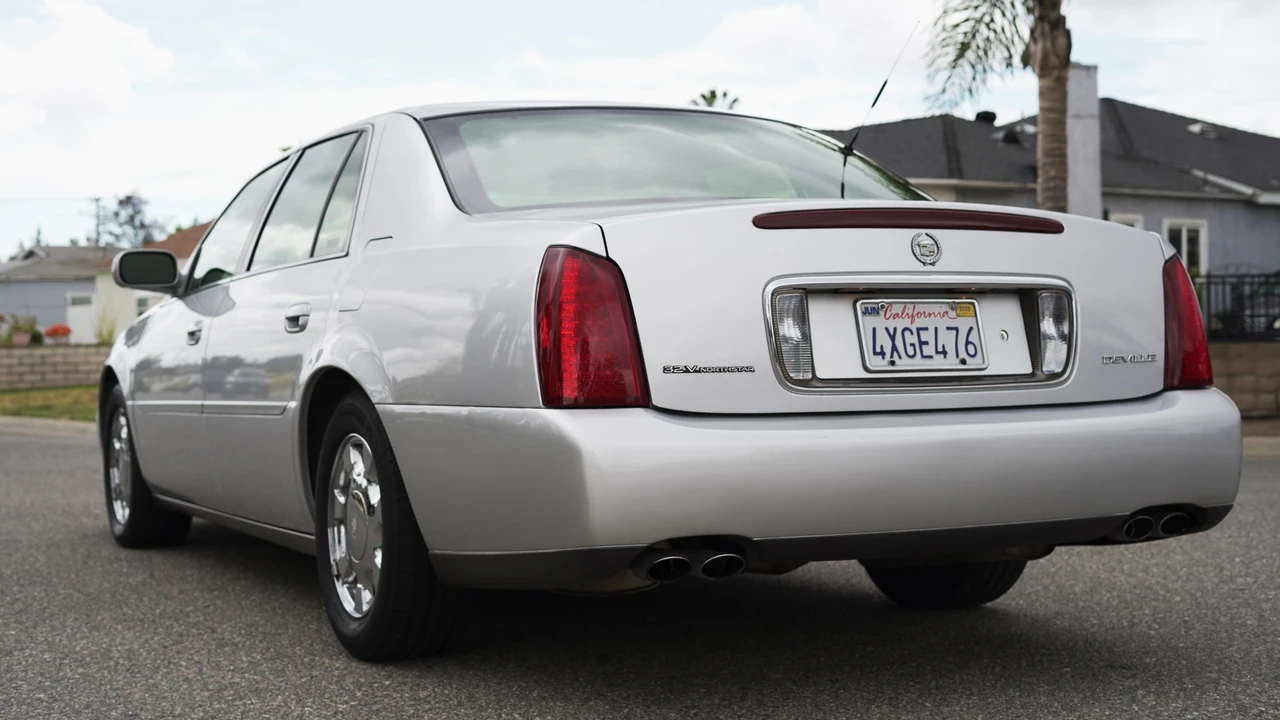 2001 Cadillac DeVille 8th Gen - Image 29 of 31
