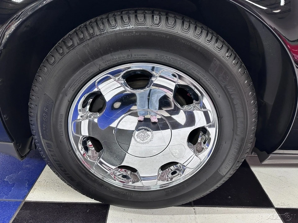 2001 Cadillac DeVille 8th Gen - Image 11 of 21