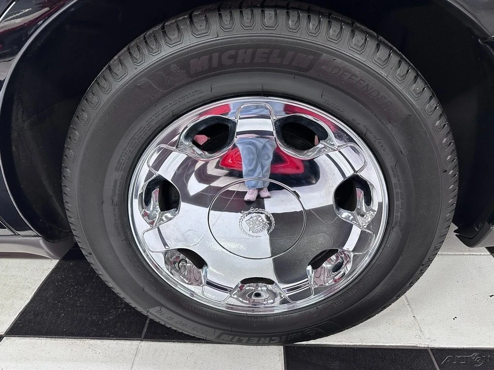 2001 Cadillac DeVille 8th Gen - Image 16 of 21