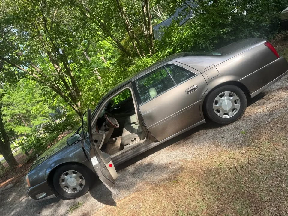 2001 Cadillac DeVille 8th Gen - Image 2 of 8