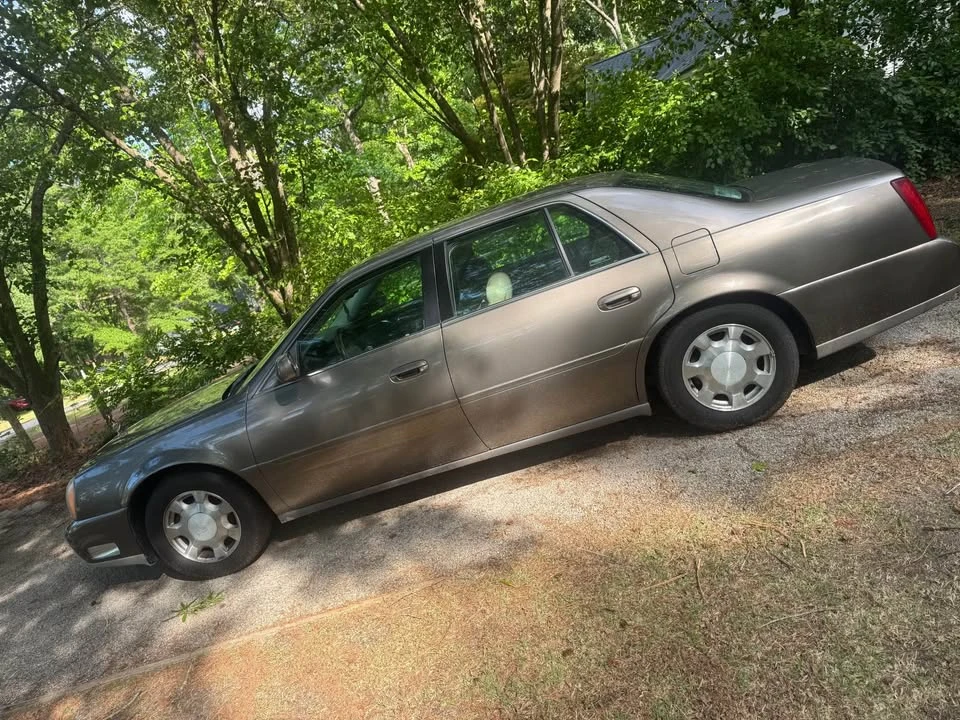 2001 Cadillac DeVille 8th Gen - Image 3 of 8