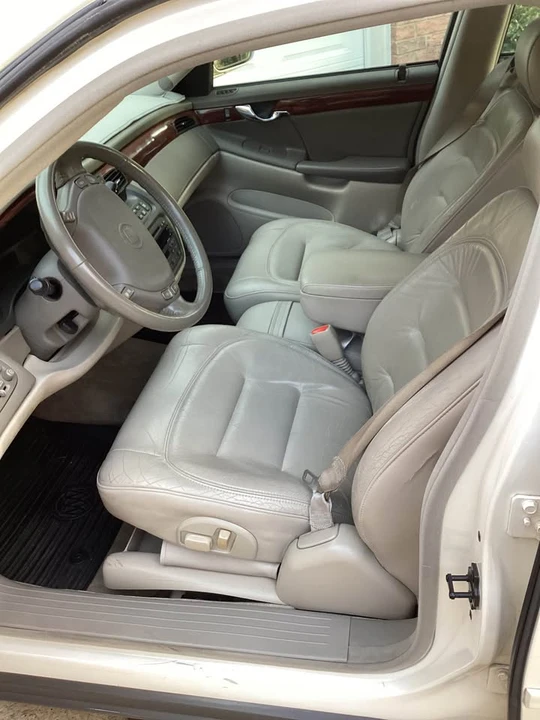 2001 Cadillac DeVille 8th Gen - Image 6 of 10