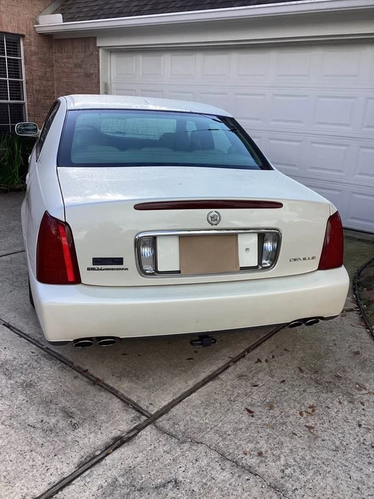 2001 Cadillac DeVille 8th Gen - Image 2 of 10