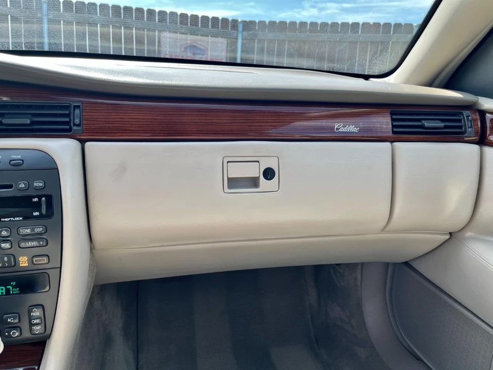 2001 Cadillac Eldorado 12th Gen - Image 16 of 29