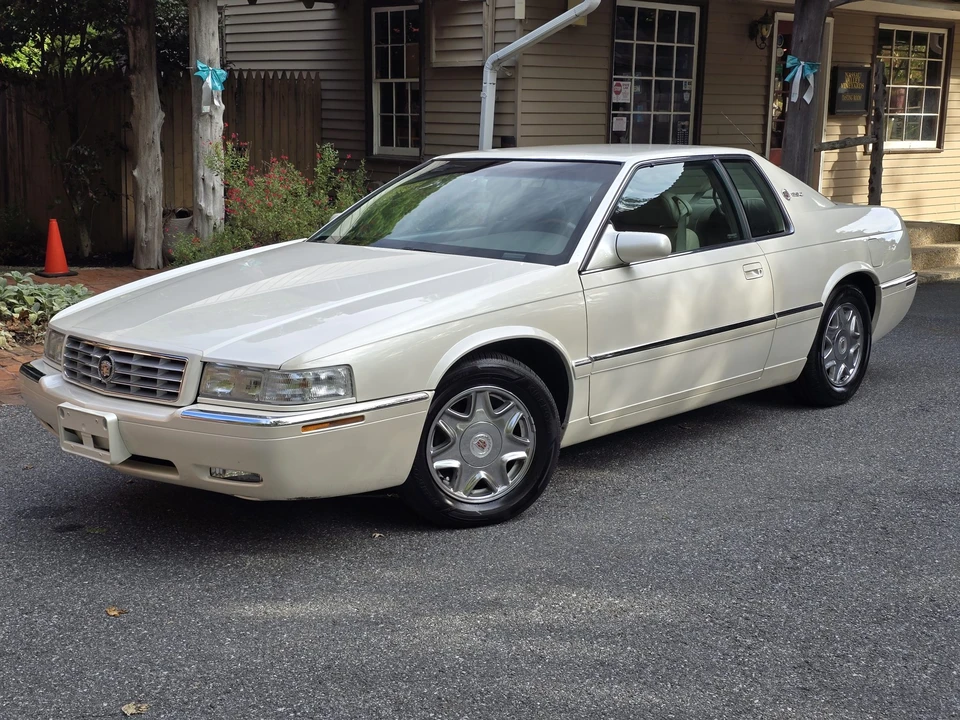 2001 Cadillac Eldorado 12th Gen - Image 5 of 31