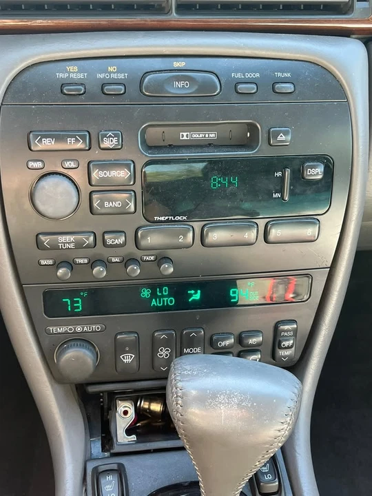 2001 Cadillac Eldorado 12th Gen - Image 17 of 18