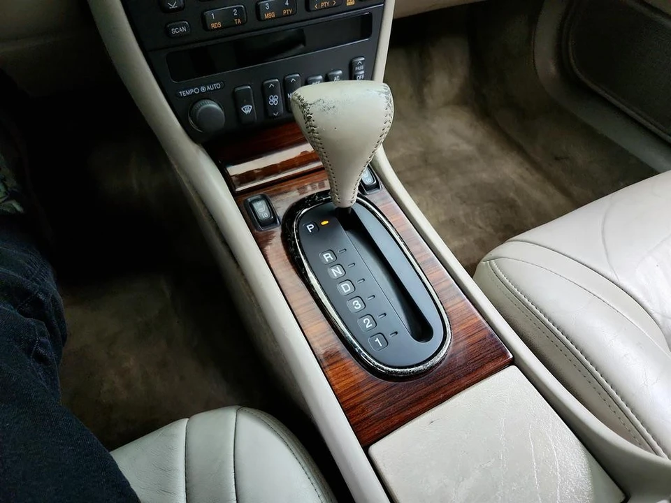 2001 Cadillac Eldorado 12th Gen - Image 17 of 21