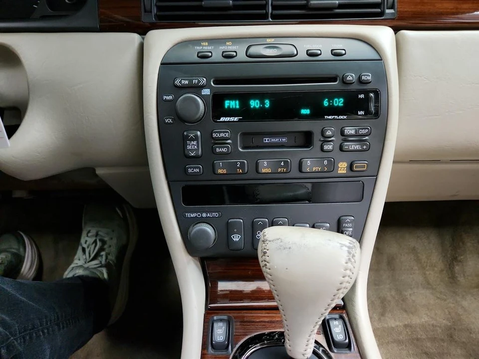 2001 Cadillac Eldorado 12th Gen - Image 18 of 21