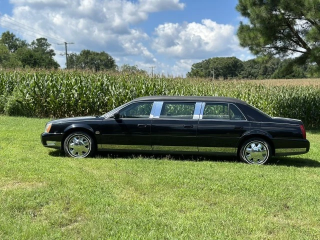 2001 Cadillac DeVille 8th Gen - Image 8 of 17