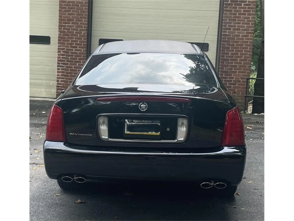 2001 Cadillac Fleetwood - Image 4 of 16