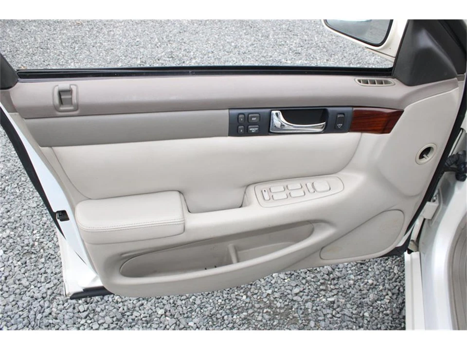 2001 Cadillac Seville - Image 16 of 22