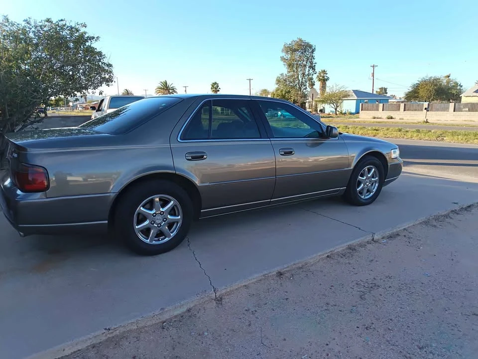 2001 Cadillac STS - Image 2 of 3