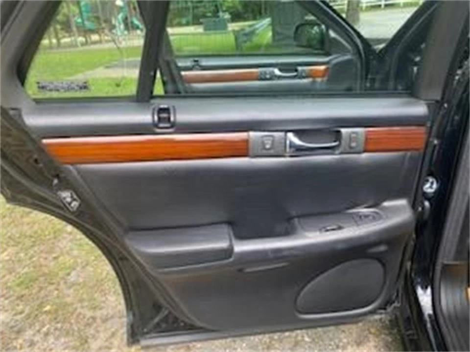 2001 Cadillac Seville - Image 14 of 18