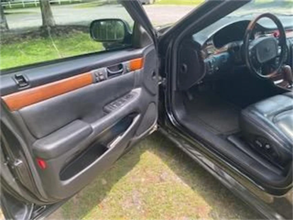 2001 Cadillac Seville - Image 9 of 18