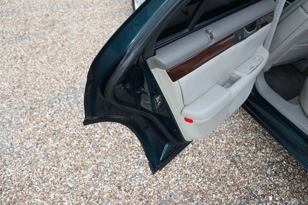 2001 Cadillac Seville - Image 26 of 30