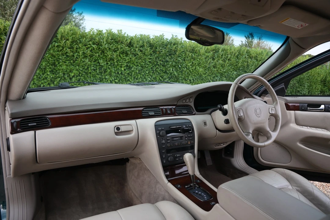 2001 Cadillac Seville - Image 10 of 30