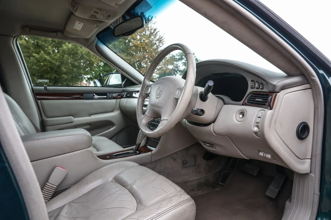 2001 Cadillac Seville - Image 11 of 30