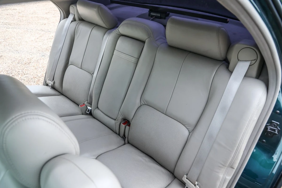 2001 Cadillac Seville - Image 25 of 30
