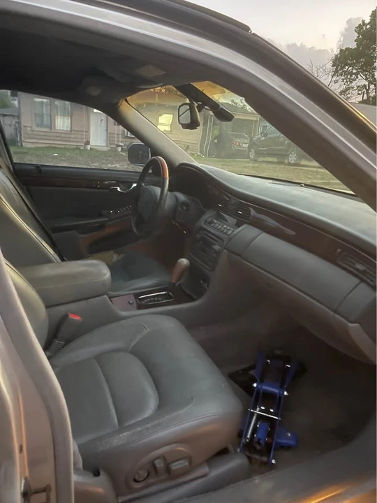 2001 Cadillac DeVille 8th Gen - Image 6 of 10
