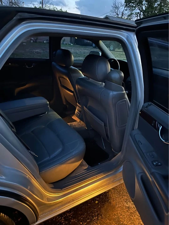 2001 Cadillac DeVille 8th Gen - Image 9 of 10