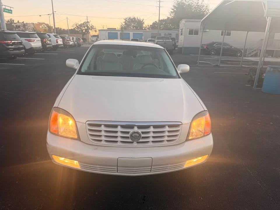 2001 Cadillac DeVille 7th Gen - Image 5 of 9