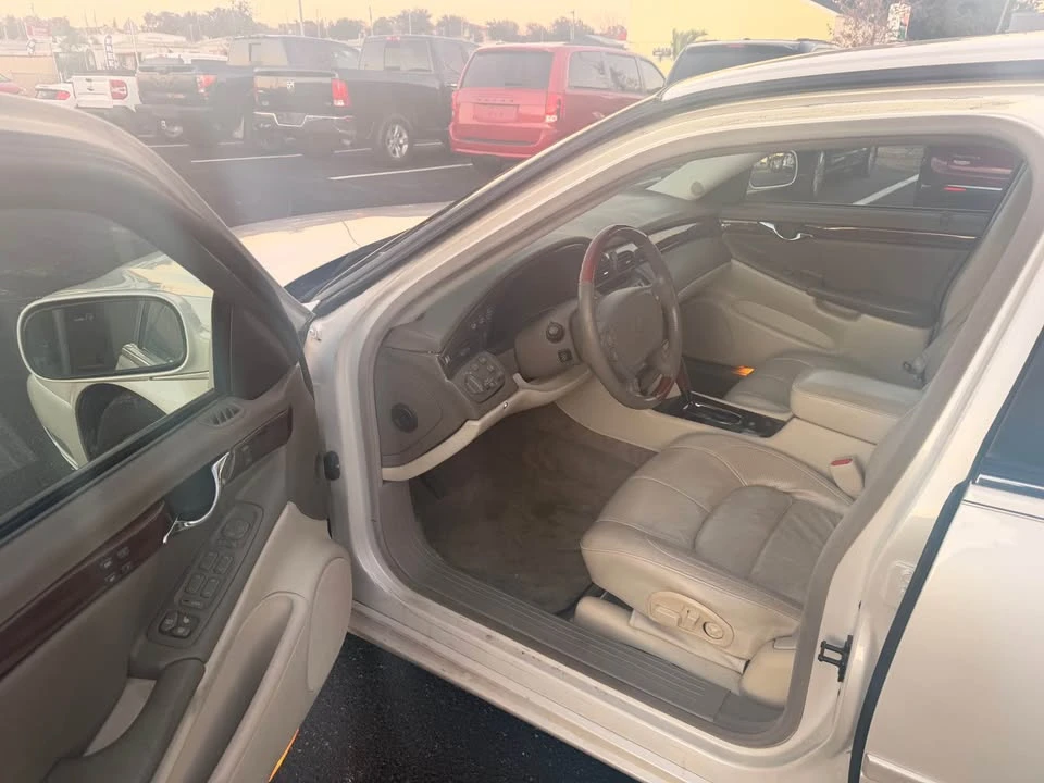 2001 Cadillac DeVille 7th Gen - Image 8 of 9