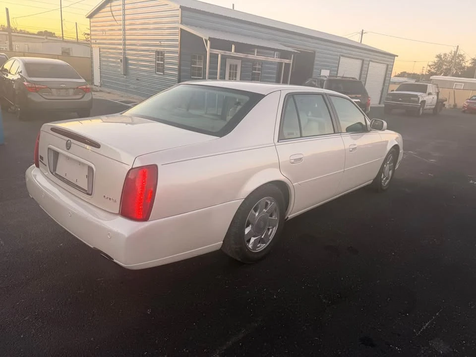 2001 Cadillac DeVille 7th Gen - Image 3 of 9