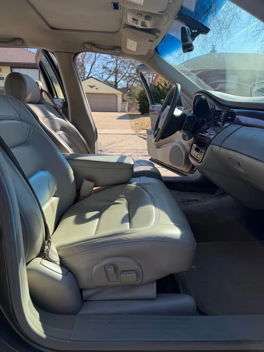 2001 Cadillac DeVille 8th Gen - Image 11 of 12