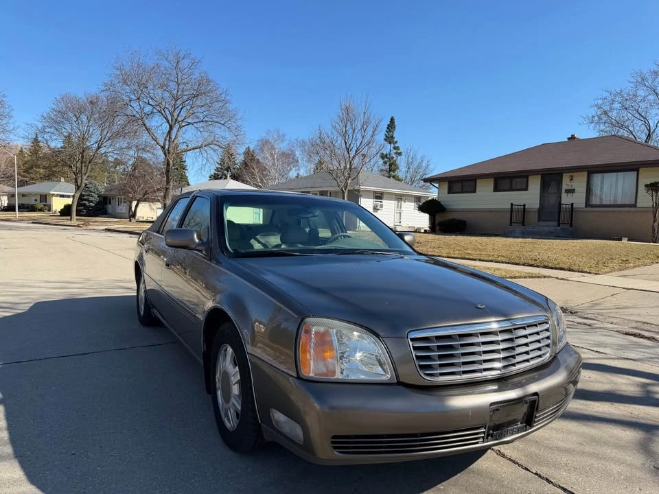 2001 Cadillac DeVille 8th Gen - Image 2 of 12