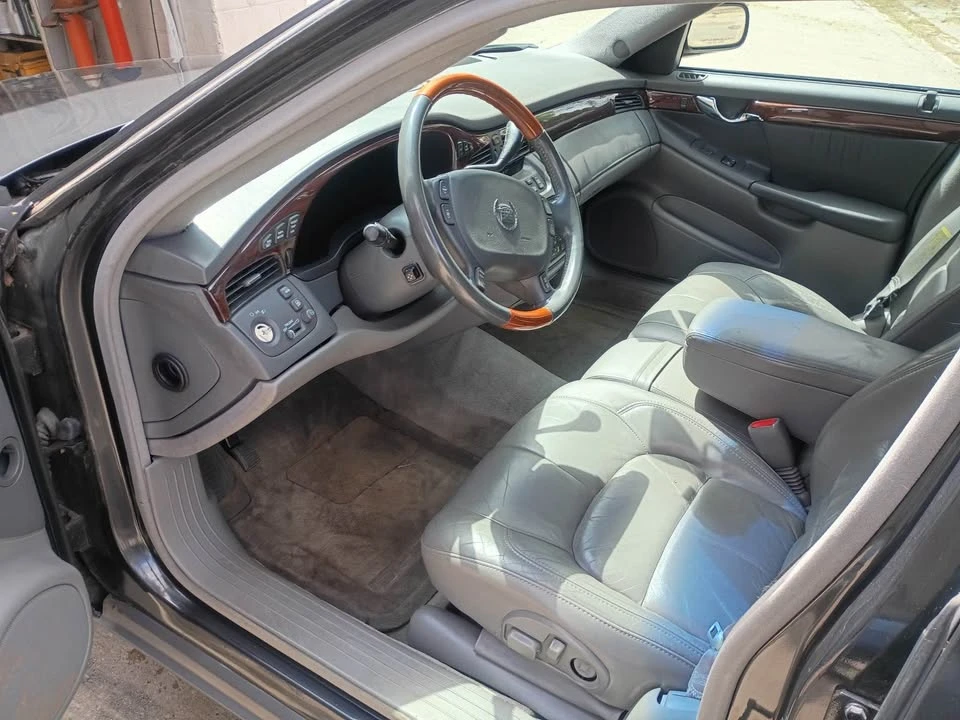 2001 Cadillac DeVille 8th Gen - Image 10 of 15