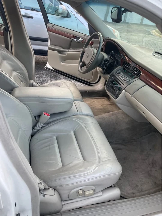 2001 Cadillac DeVille 8th Gen - Image 6 of 8