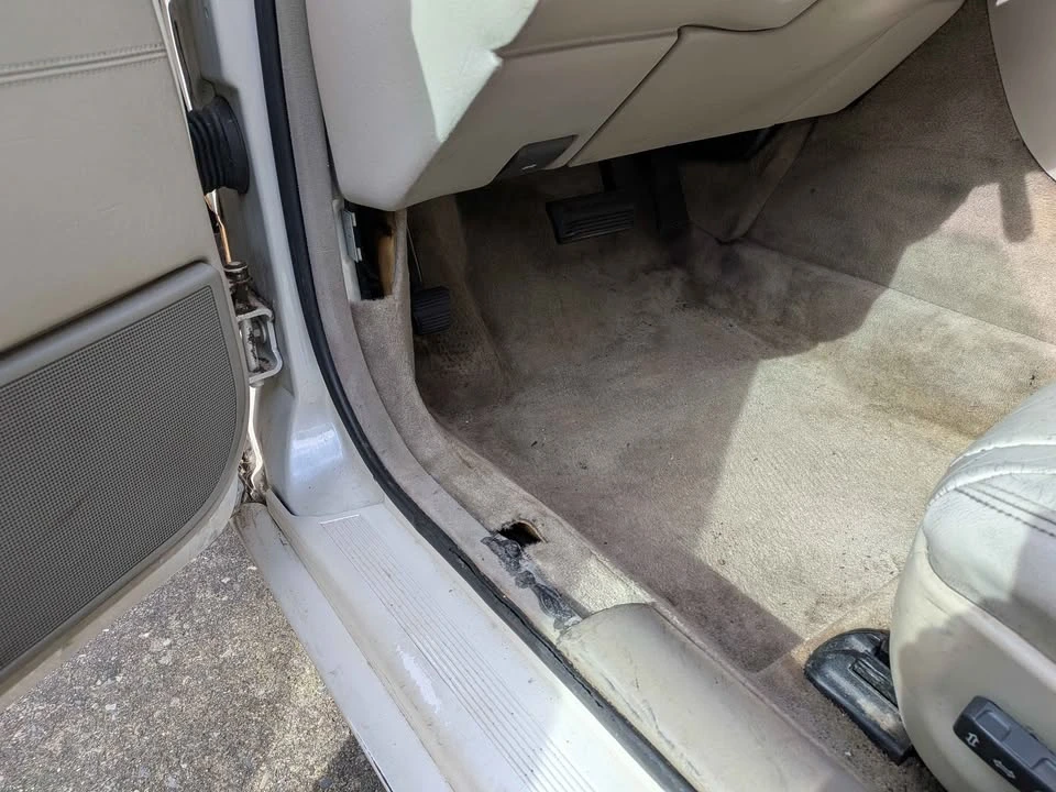 2001 Cadillac Eldorado 12th Gen - Image 12 of 15