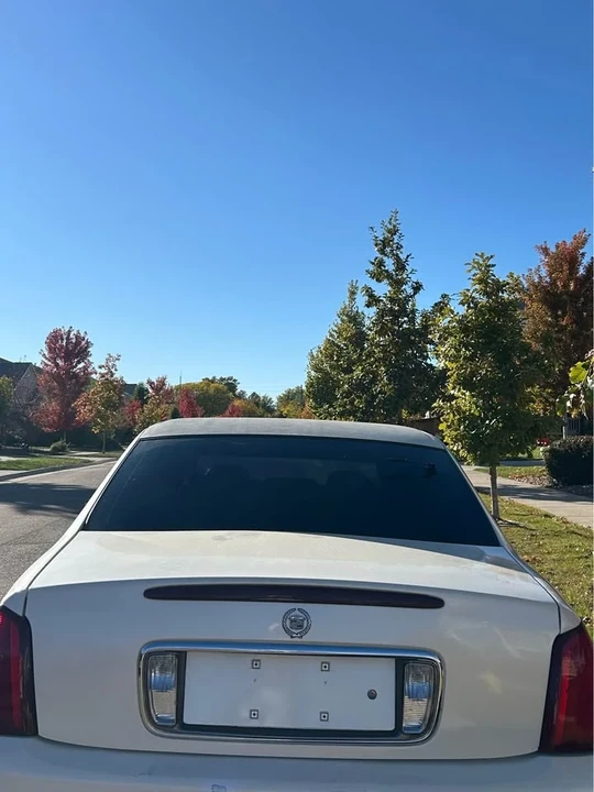 2001 Cadillac DeVille 8th Gen - Image 4 of 9