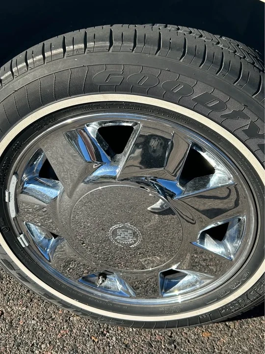 2001 Cadillac DeVille 8th Gen - Image 9 of 9