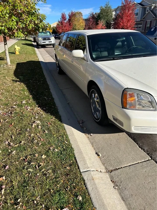 2001 Cadillac DeVille 8th Gen - Image 3 of 9