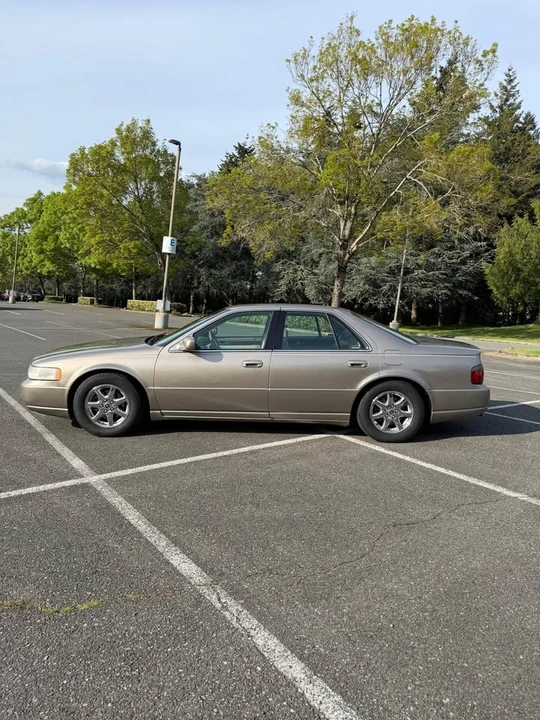 2001 Cadillac Seville - Image 11 of 12