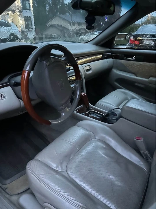 2001 Cadillac STS - Image 5 of 5