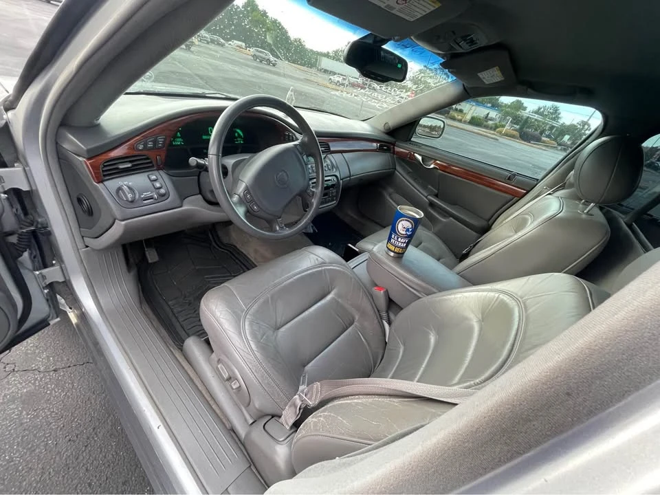 2001 Cadillac Fleetwood - Image 7 of 8