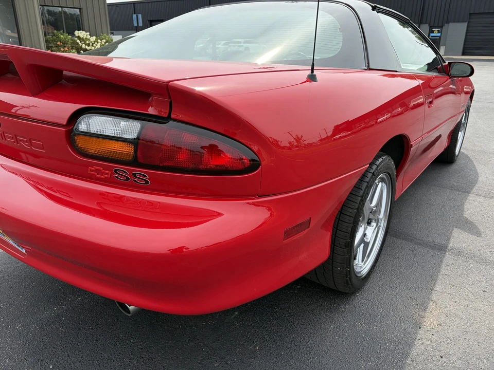 2001 Chevrolet Camaro SS 4th Gen - Image 12 of 29