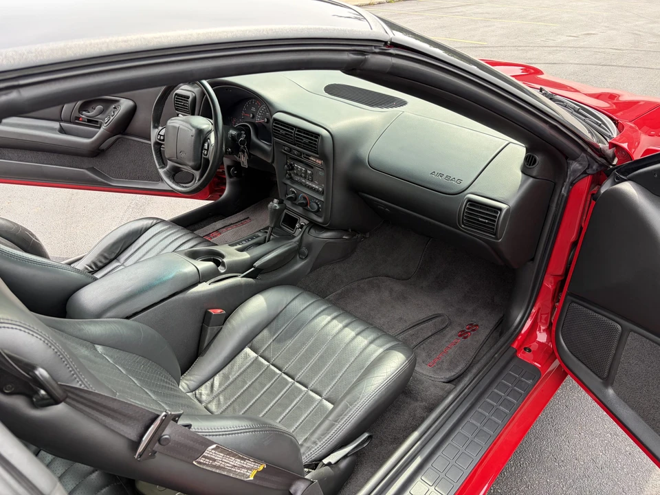 2001 Chevrolet Camaro SS 4th Gen - Image 17 of 29