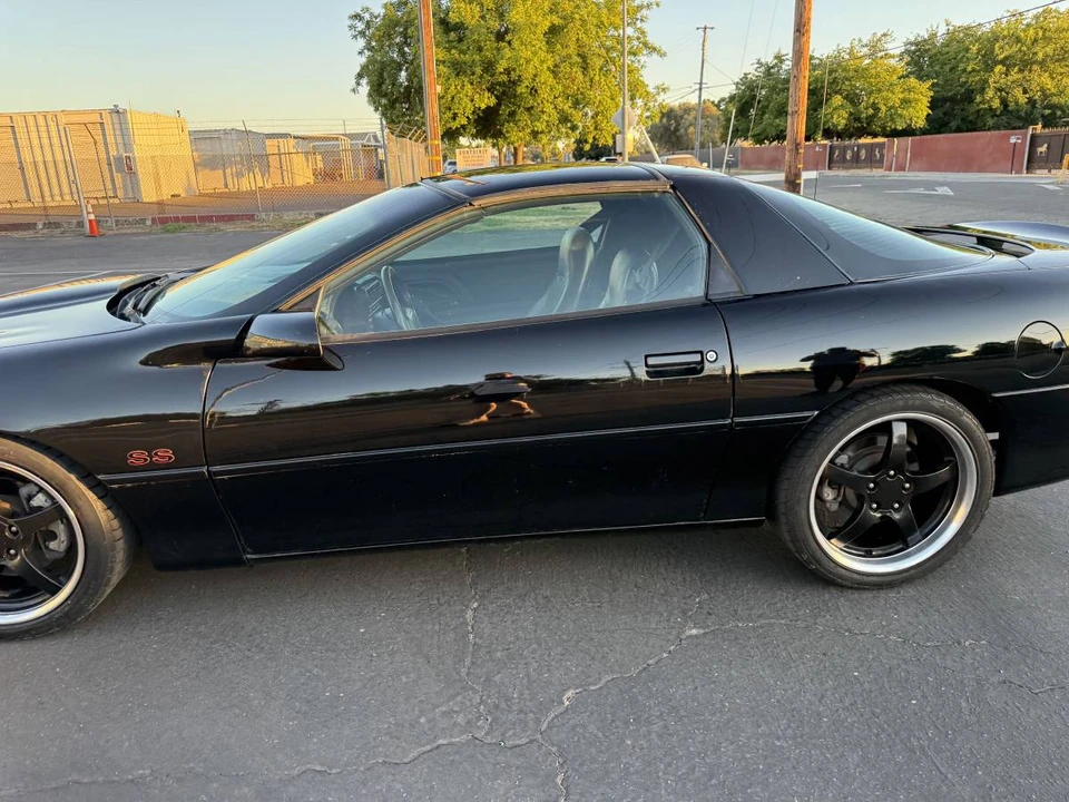2001 Chevrolet Camaro SS 4th Gen - Image 3 of 17