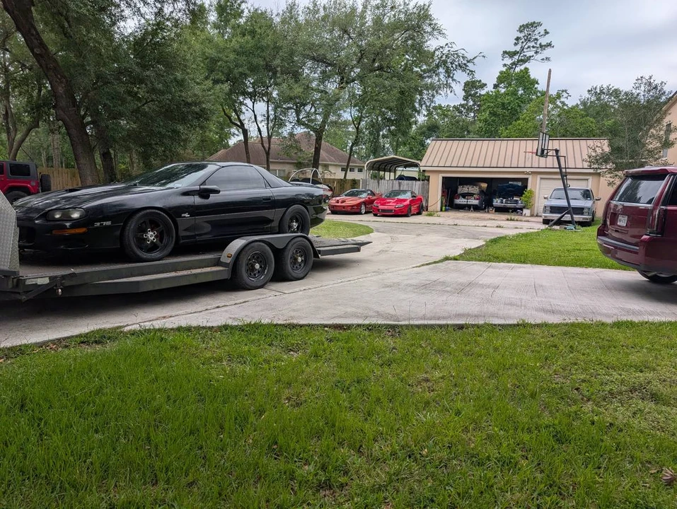 2001 Chevrolet Camaro SS 4th Gen - Image 2 of 17